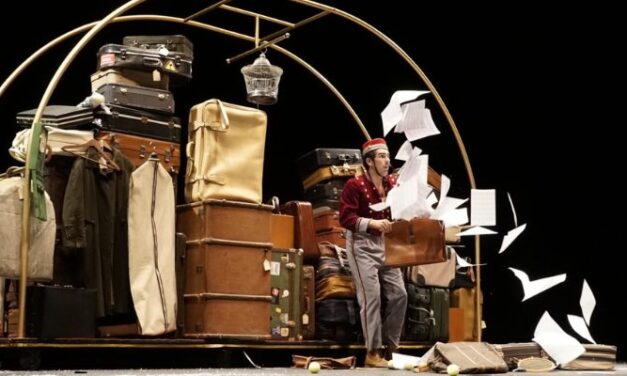 Teatro para escolares – Adrián Conde: Check Out